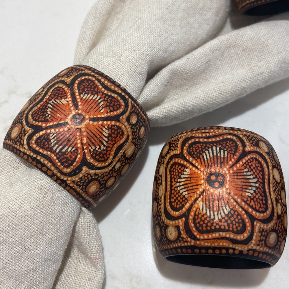 Pier 1 Wooden Napkin Rings NWT - Picture 2 of 3